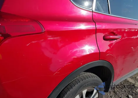 2015 Toyota Rav4 Le z USA, uszkodzony, nr VIN JTMBFREV2FJ036680